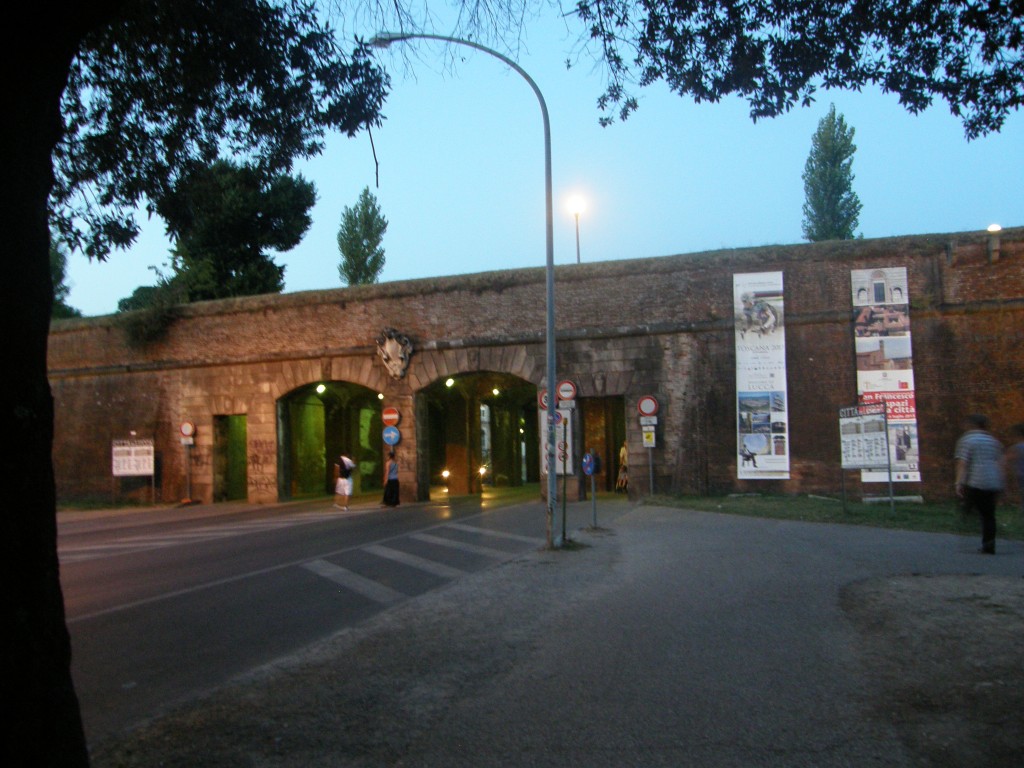Bymuren i Lucca