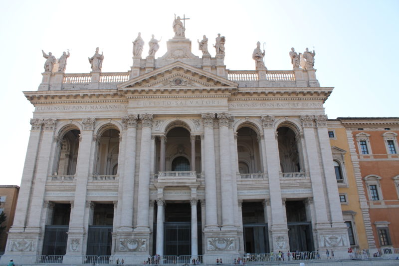 Basilicaens imponerende facade