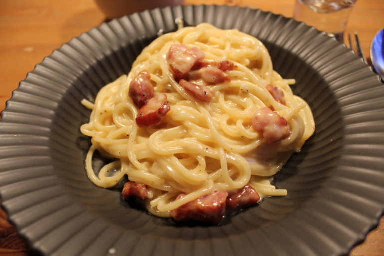 Klassisk italiensk spaghetti carbonara