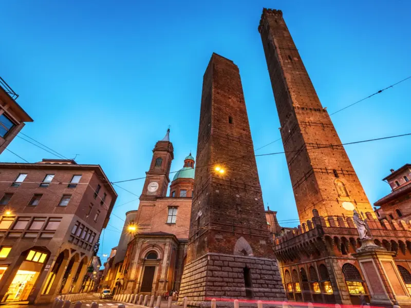 Bolognas to berømte tårne