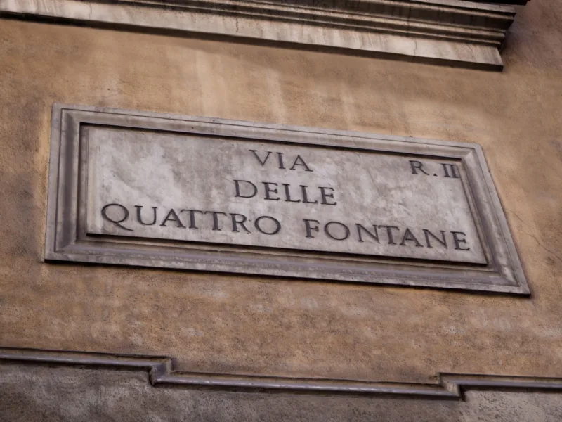 Via delle Quattro Fontane i Rom