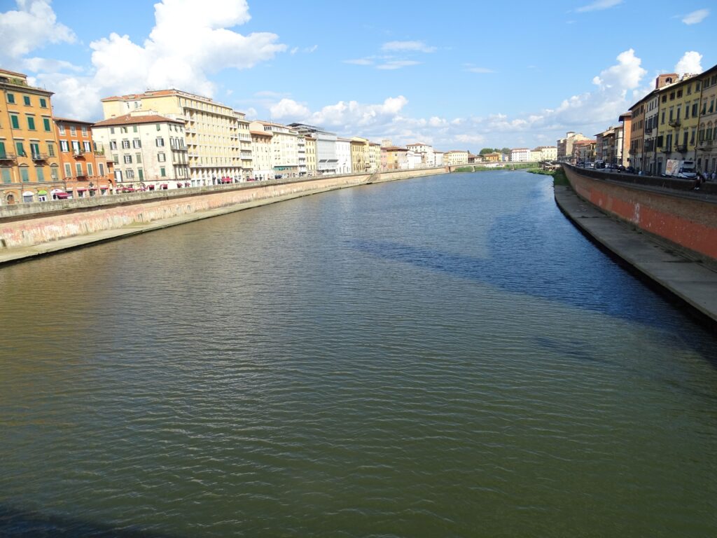 Arno floden i Toscana