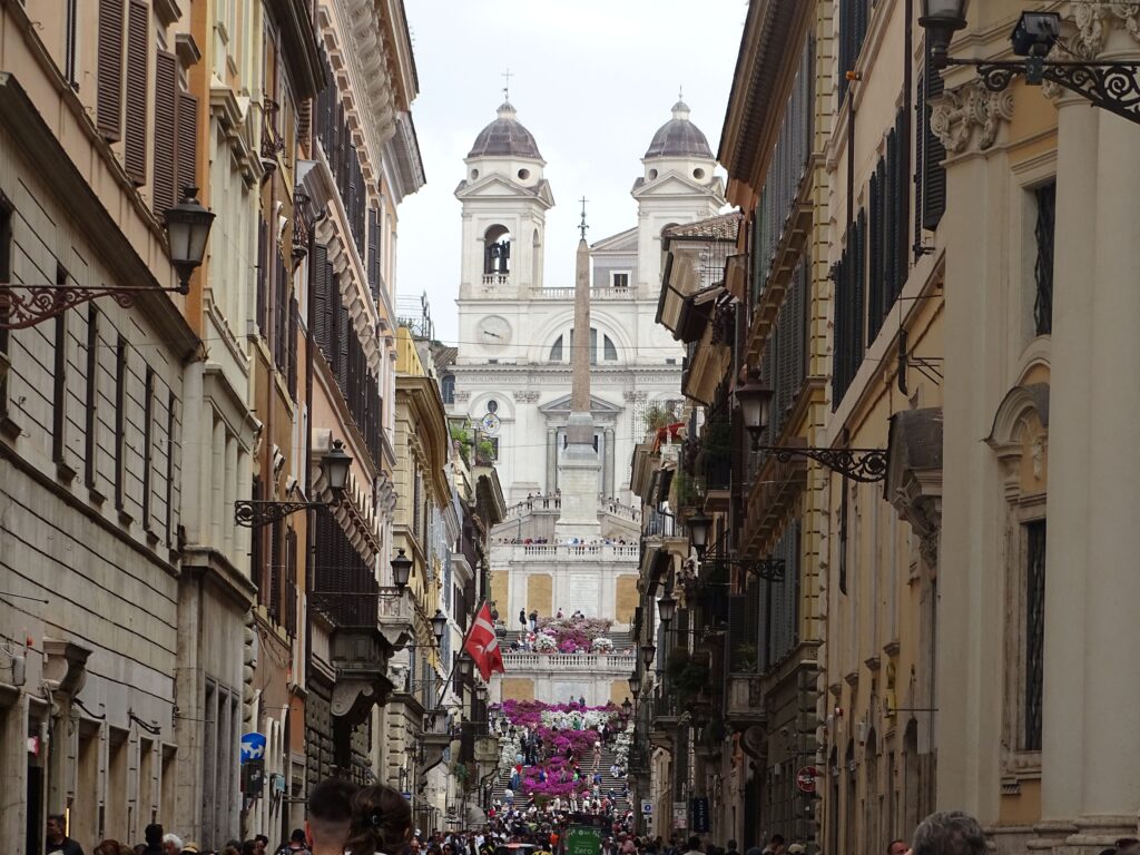 Via Condotti shopping i Rom